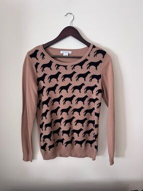 Liz Claiborne Tan Crewneck Sweater with Black Dog Pattern
